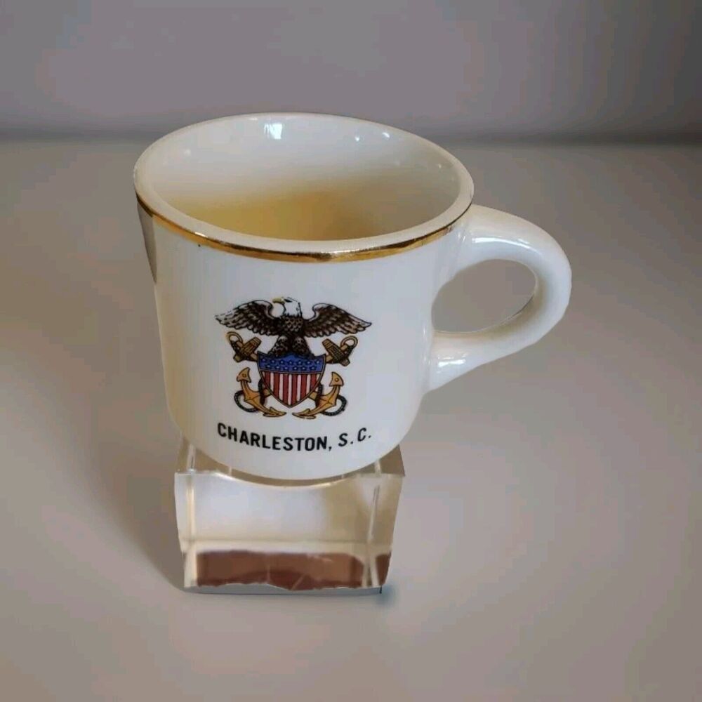 Vtg Charleston,‎ S.C. Coat Of Arms Mug Gold Rim Made in USA Attleboro Mass.